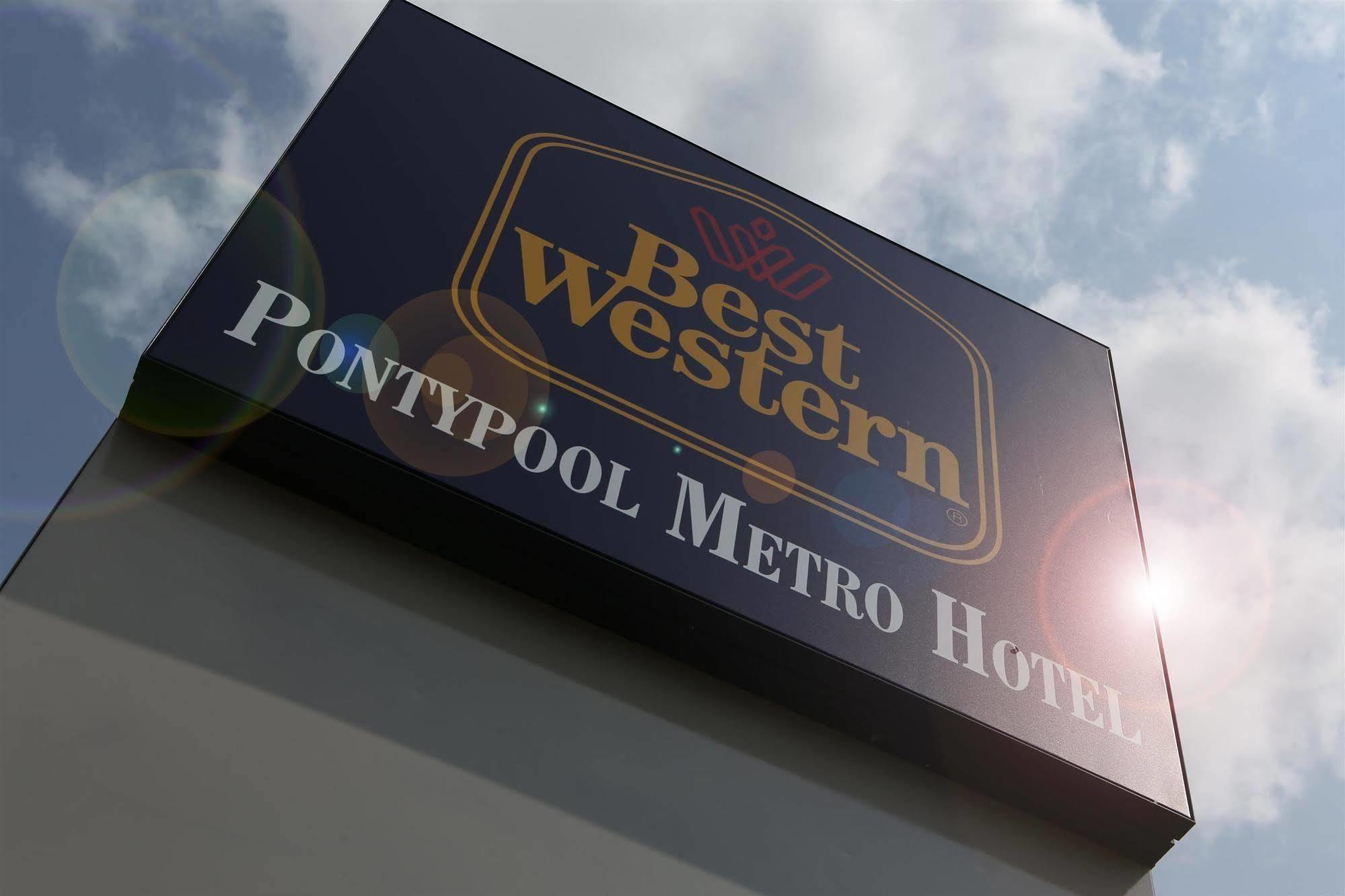 Best Western Pontypool Metro Hotel Extérieur photo