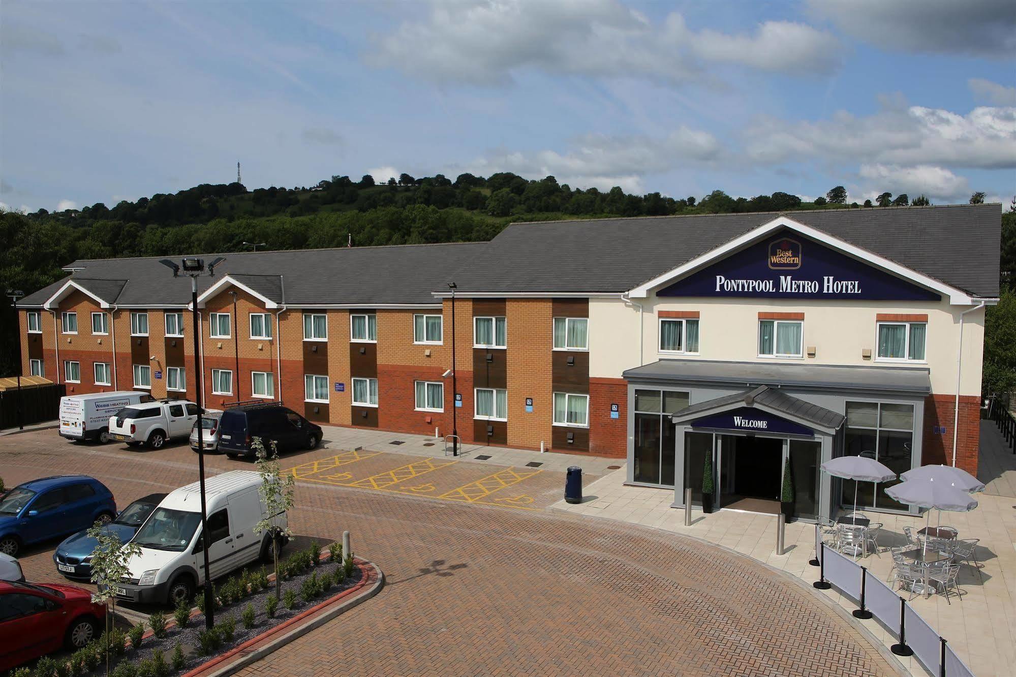 Best Western Pontypool Metro Hotel Extérieur photo