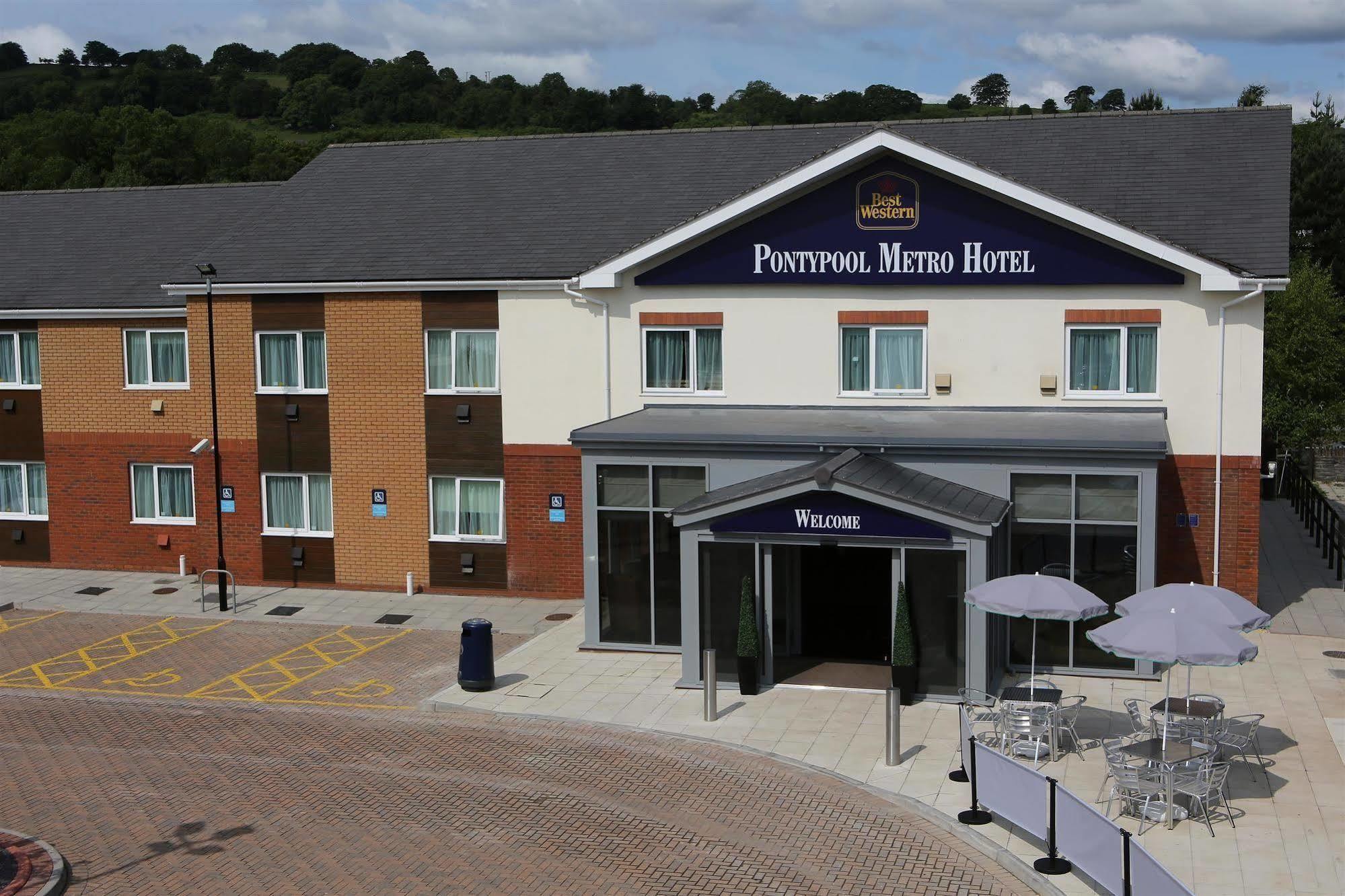 Best Western Pontypool Metro Hotel Extérieur photo